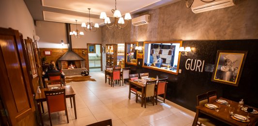 Restaurante GURI é o vencedor em três categorias de prêmio promovido por revista especializada