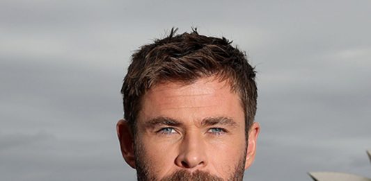 Chris Hemsworth compra briga com Ryan Reynolds