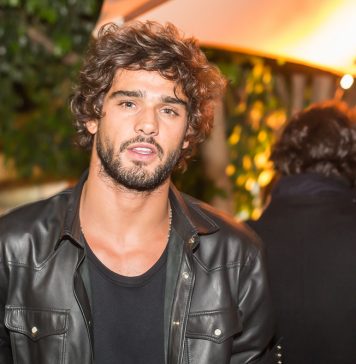 Débora Nascimento vive romance com Marlon Teixeira