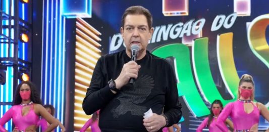 Faustão surge magro no Domingão e choca web