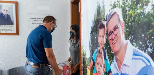 Zivy Saúde entrega duas toneladas de alimentos para o projeto Mão Amiga, em Caxias do Sul