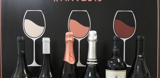 Dia do Vinho Brasileiro 2020: Oitava caixa de vinhos reúne rótulos de três estados