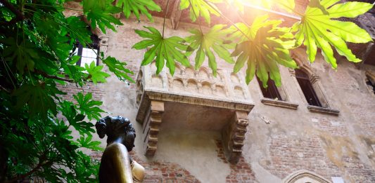 Verona / Itália: Onde Romeu e Julieta se encontravam.