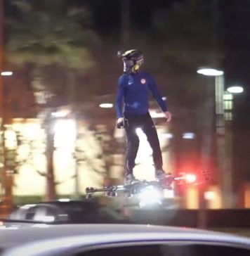 Vídeo mostra homem com skate voador em ruas dos EUA