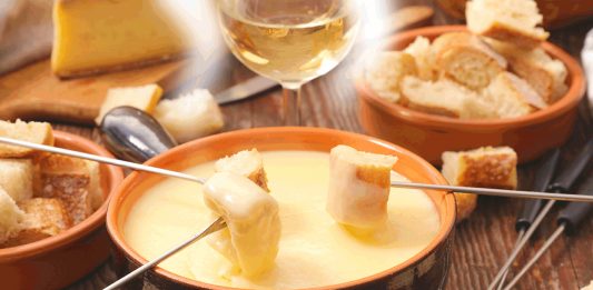 Santa Clara lança fondue de chocolate branco e queijo coalho com orégano