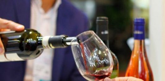 Venda de vinhos finos, espumantes e suco de uva crescem em fevereiro