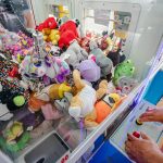 Gruas de pelúcia conquistam fãs de todas as idades