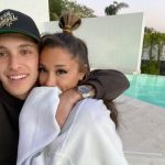 Ariana Grande se casa com Dalton Gomez