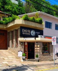 Projeto Dom Quixote Livraria aproxima famílias em torno da leitura