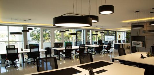 Caderode lança Hub de Soluções nas 30 lojas da marca