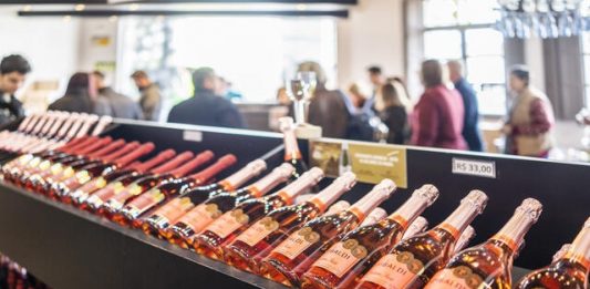 Cooperativa Vinícola Garibaldi conquista único ouro brasileiro no concurso Vinalies