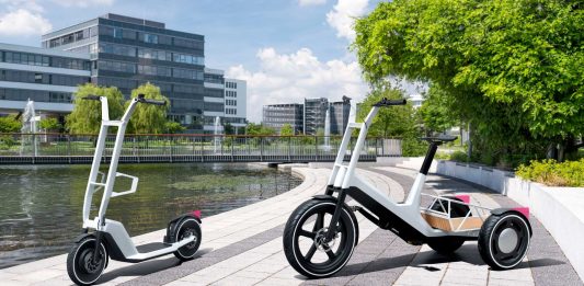 BMW apresenta triciclo elétrico com bateria removível