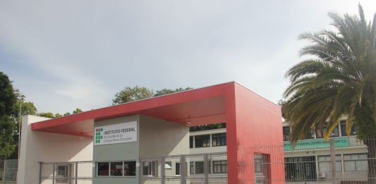 IFRS seleciona estudantes de cursos superiores para estágio remunerado na Reitoria