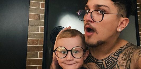 Descubra quem são os pais famosos mais queridinhos da internet