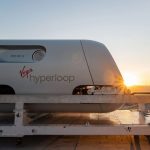 A empresa Virgin Hyperloop explica o sistema de trens a 1000 km/h