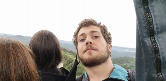 Repórter do Grupo RSCOM voa de balão em Bento Gonçalves