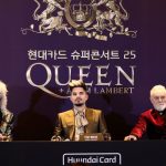 Brian May, Adam Lambert e Roger Taylor, do Queen, durante entrevista coletiva em Seul.