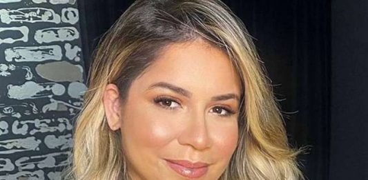 Cantora Marília Mendonça de 26 anos morre em queda de avião