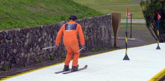 Pista de esqui itinerante é atração do final de semana em Garibaldi