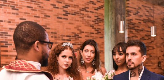 Modelo brasileiro se casa com nove mulheres e vira notícia internacional