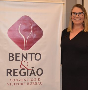 Carine Bolzan Salin é eleita presidente do Bento e Região Convention e Visitors