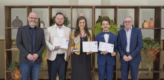 Deisi da Costa conquista o título de Melhor Sommelier do Rio Grande do Sul