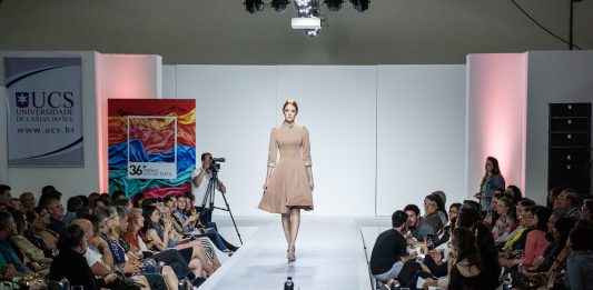 Re/Significar é tema do desfile dos cursos de Design e Moda da UCS que ocorre nesta sexta-feira