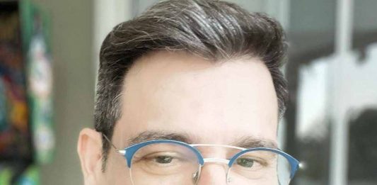 Celso Portiolli revela que está com câncer na bexiga