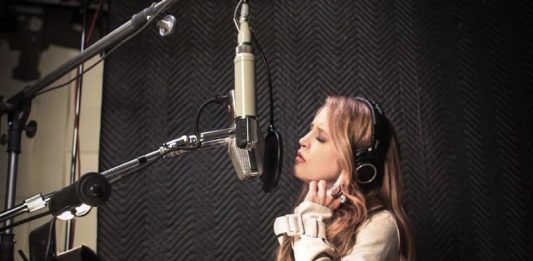 Morre Lisa Marie Presley, filha única de Elvis Presley