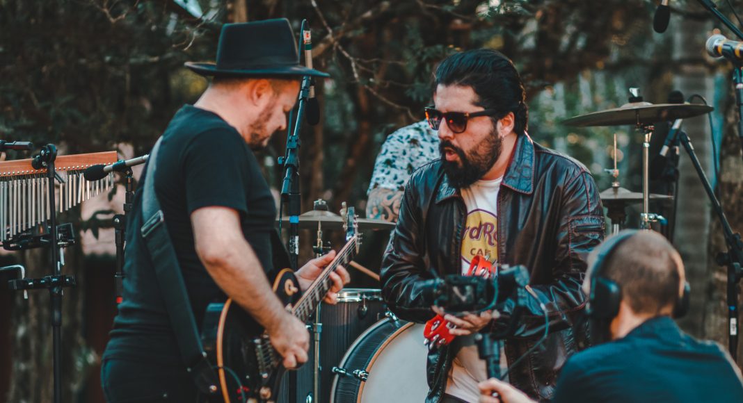 Sete bandas sobem ao palco em festival de rock no Vale dos Vinhedos