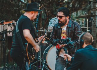 Sete bandas sobem ao palco em festival de rock no Vale dos Vinhedos