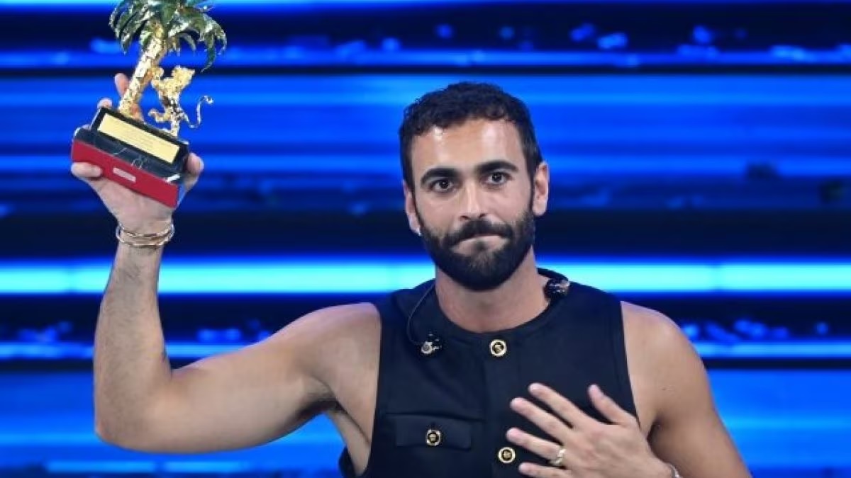 Marco Mengoni vence Festival de Sanremo na Itália