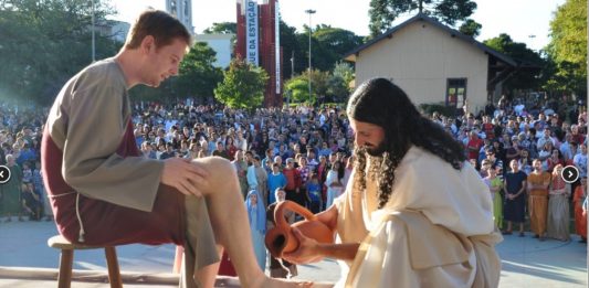Proarte de Carlos Barbosa busca voluntários para a encenação da Paixão de Cristo