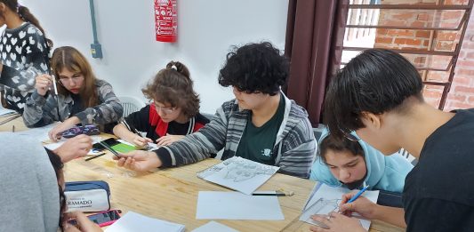 Crianças de Gramado participam do projeto 'Historiando com as Artes'