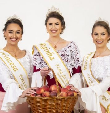 Imagem: Rainha Karla Fabrício e Princesas Rubiane da Campo Rubbo e Francine Foresti entregarão a faixa no próximo sábado
