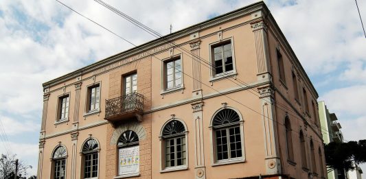 Arquivo Histórico de Caxias do Sul promove a roda de conversa 'Indígenas e contextos urbanos'