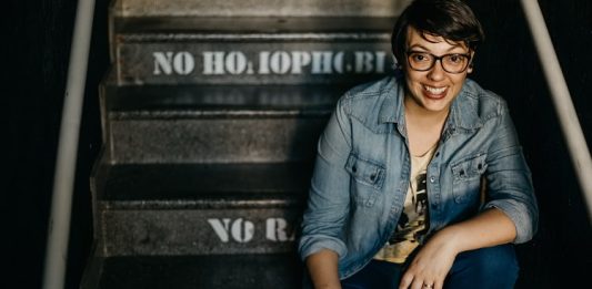Imagem: Escritora Natalia Borges Polesso é a convidada do Sarau das Cinco/Divulgação