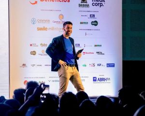 Lucas Freire, especialista em bem-estar há 20 anos e referência no Brasil na Ciência do Play