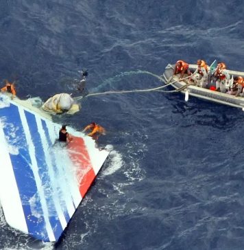Imagem: Em 2009, o voo 447 da Air France, que fazia a rota Rio de Janeiro – Paris, cai no oceano atlântico, matando todas as 228 pessoas a bordo.