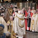 Aos 74 anos, rei Charles III é coroado no Reino Unido