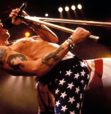Imagem: Em 1991, é aberta a turnê mundial do Guns n' roses, a mais longa da história do rock.