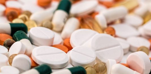 EUA anunciam lista de 10 medicamentos que ficarão mais baratos