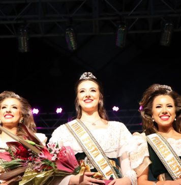 Rainha e Princesas da Festa da Uva (Foto: Luca Roth/Grupo RSCOM)
