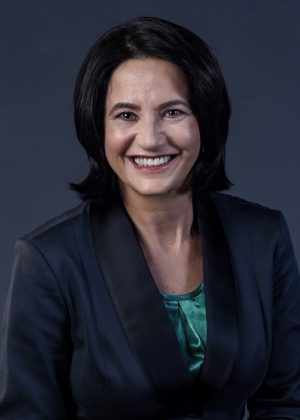 Imagem: Escritora Maria Tereza Gomes/Crédito Raul Júnior