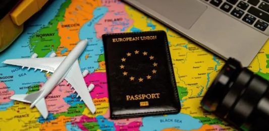 Europa vai exigir autorização de viagem para brasileiros em 2024