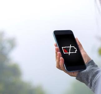 Acabou a energia? Sem desespero: seis formas alternativas de recarregar o celular