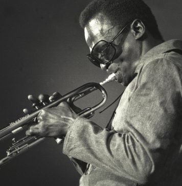 Imagem: Em 1991, morre o músico de jazz americano Miles Davis.