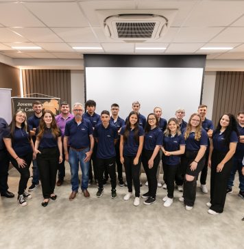 Imagem: Formatura da 4ª turma do Aprendiz Cooperativo do Campo da Cooperativa Vinícola Aurora/Crédito Eduardo Benini