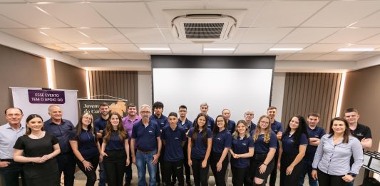 Imagem: Formatura da 4ª turma do Aprendiz Cooperativo do Campo da Cooperativa Vinícola Aurora/Crédito Eduardo Benini