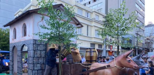 Inscrições de voluntários para o Desfile da Vindima de Bento Gonçalves estão abertas